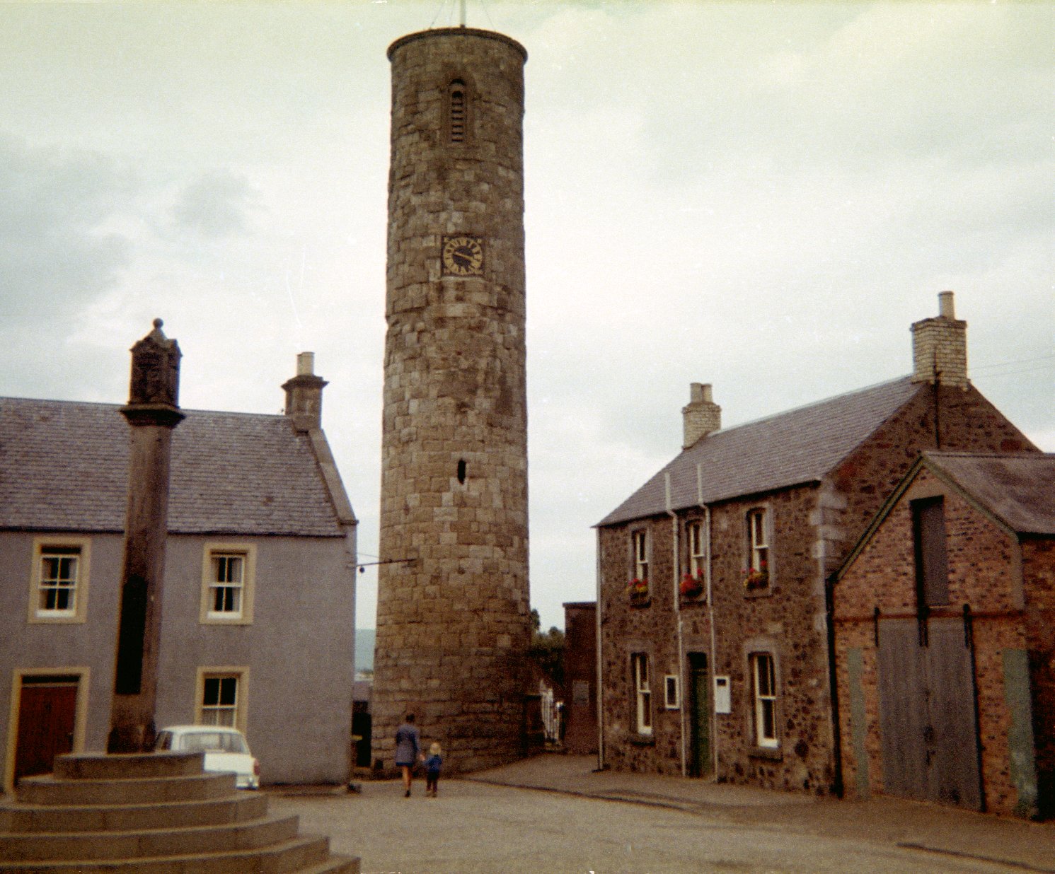 Abernethy Round Tower — image 4