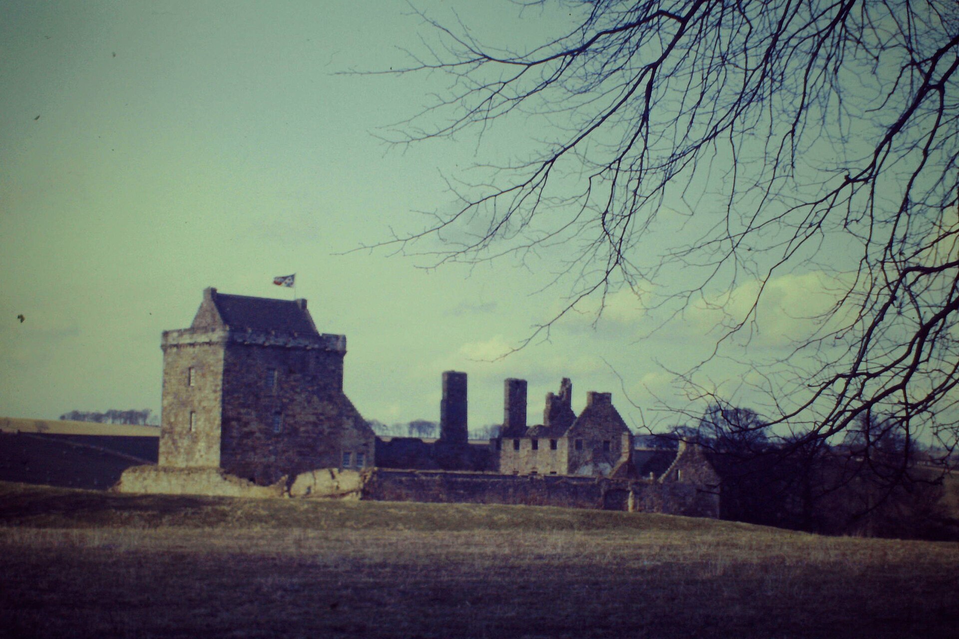 Balgonie Castle — image 2