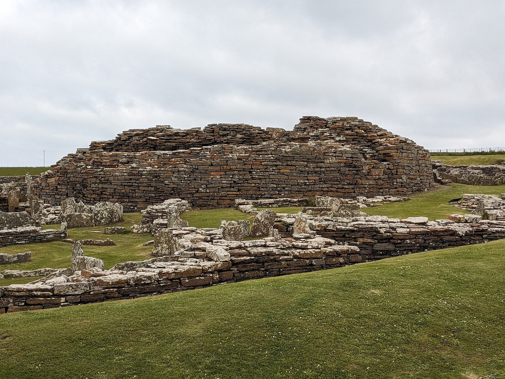 Broch of Gurness — historical view