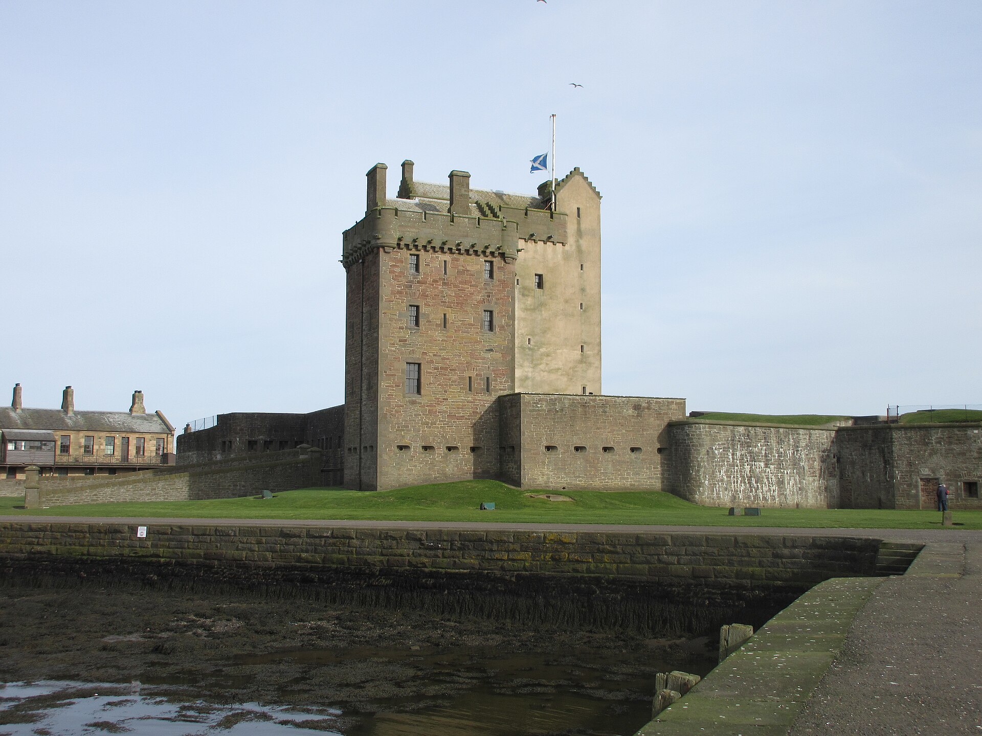 Broughty Castle — image 2