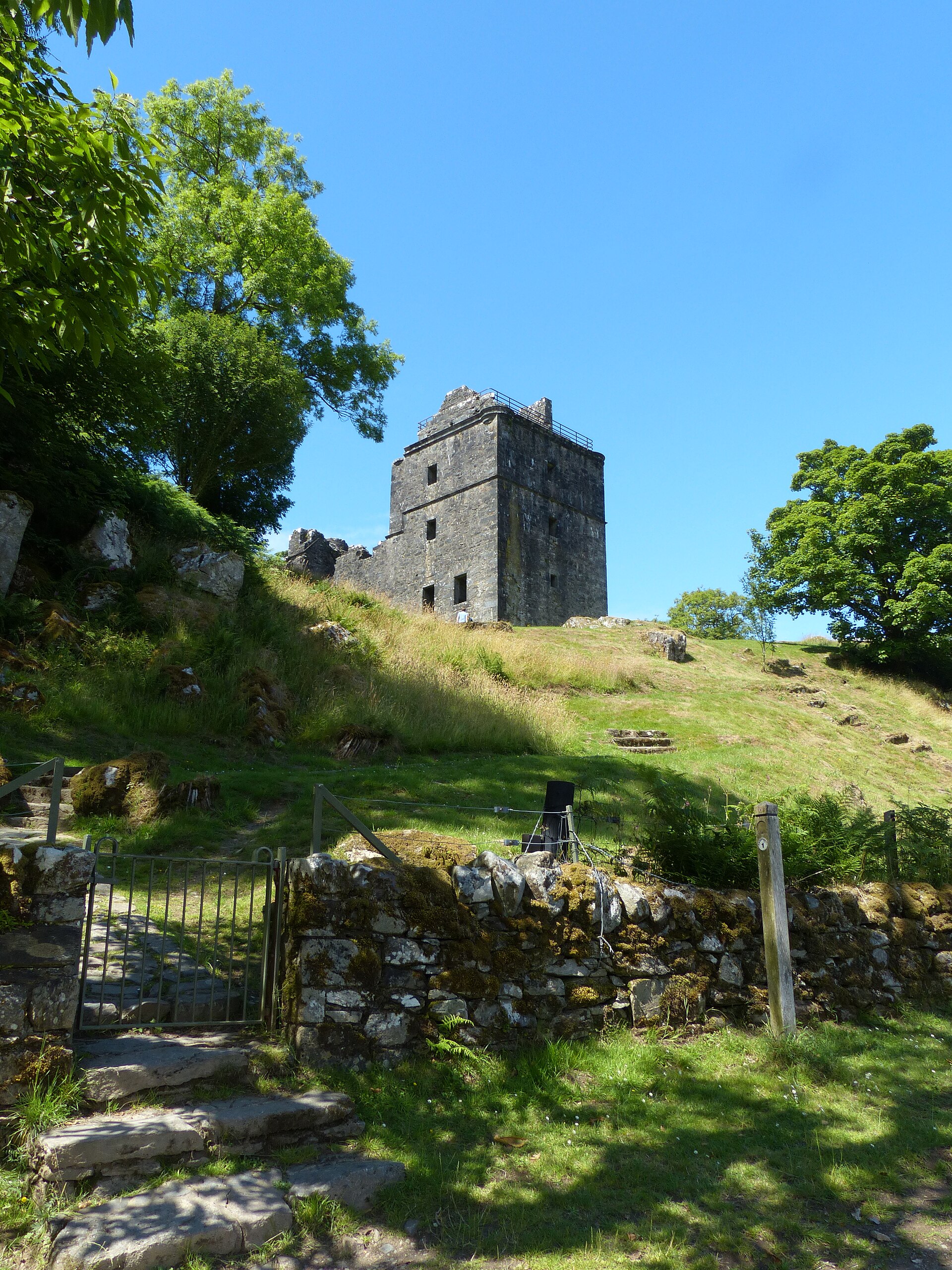 Carnasserie Castle — image 3