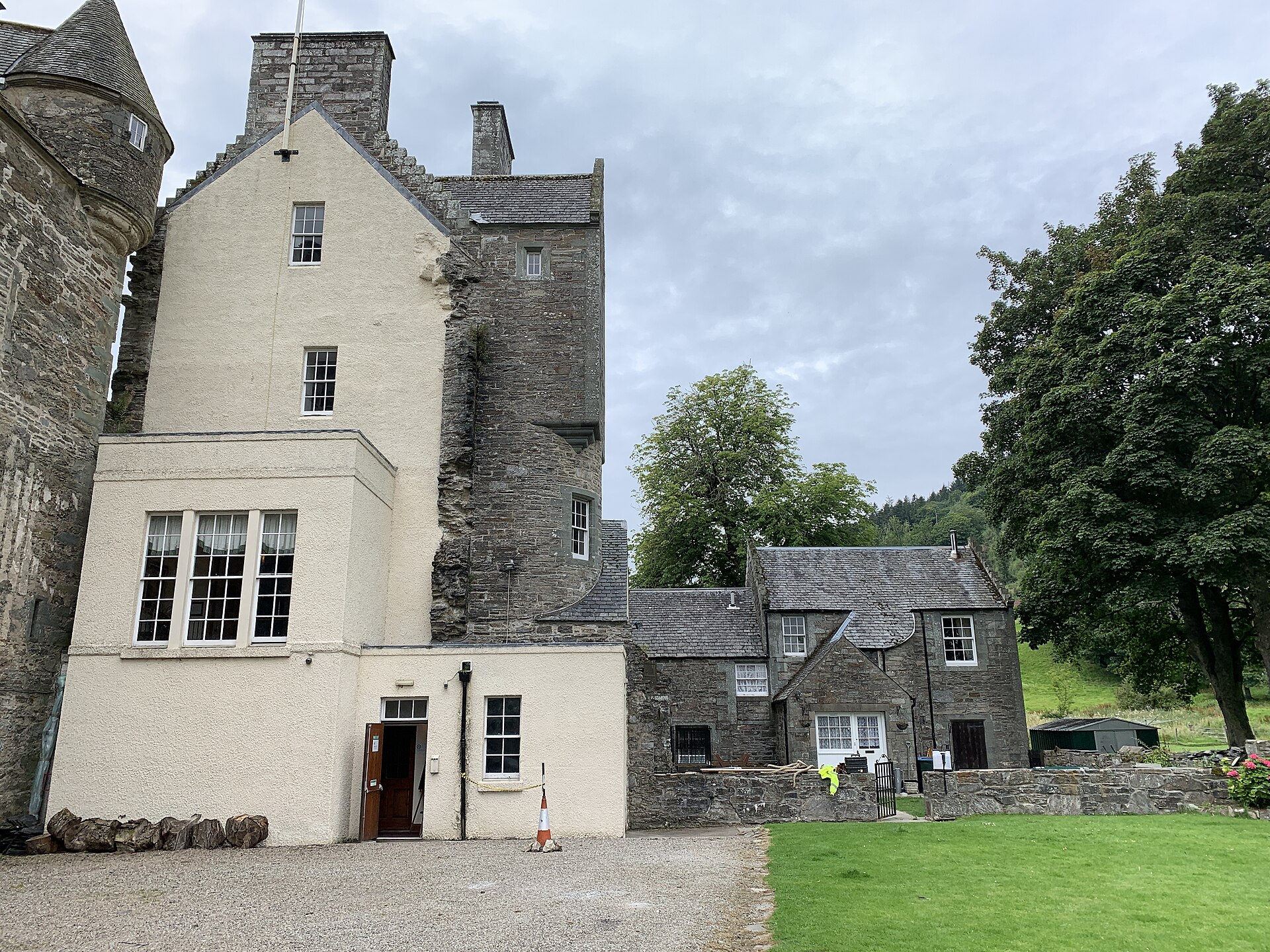 Castle Menzies — image 2