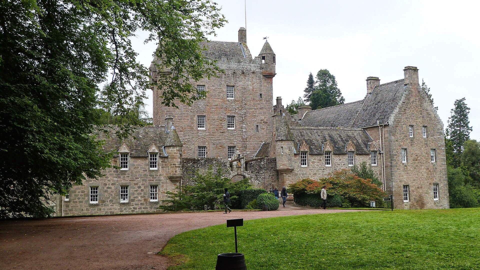Cawdor Castle — image 5