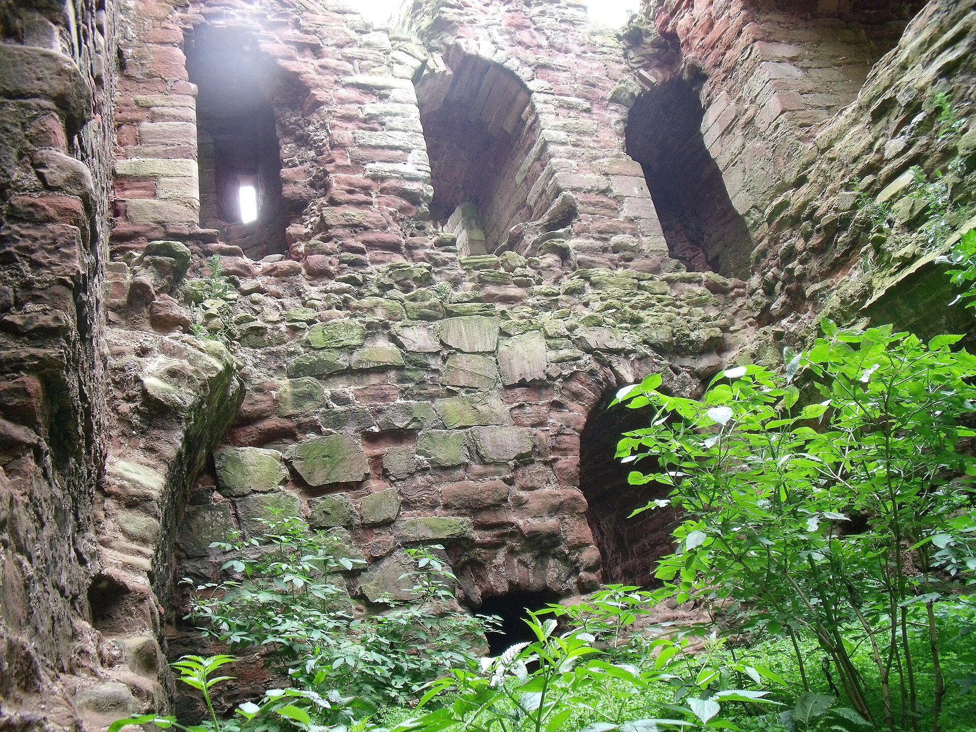 Cessford Castle — image 4