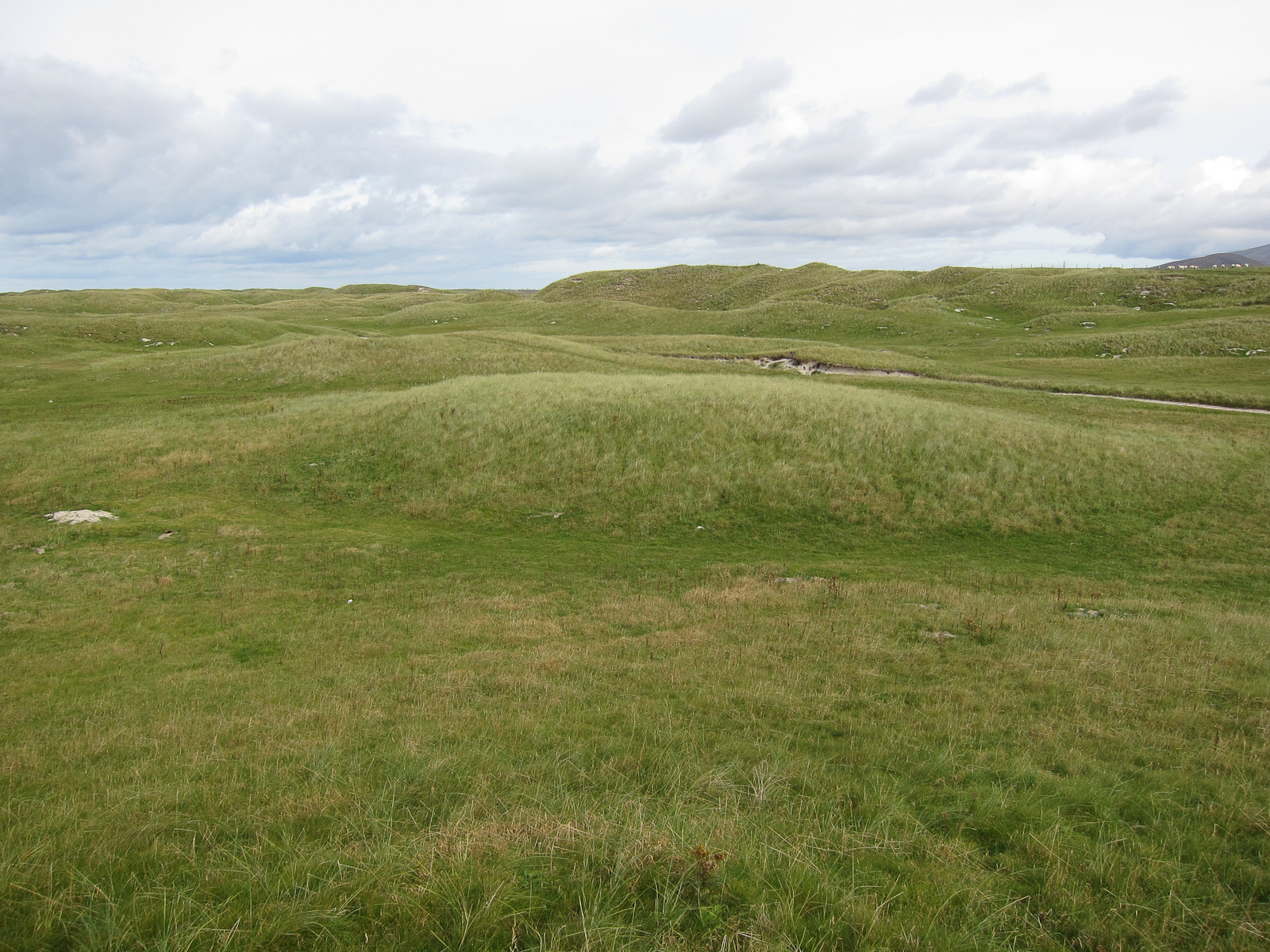 Cladh Hallan — image 2