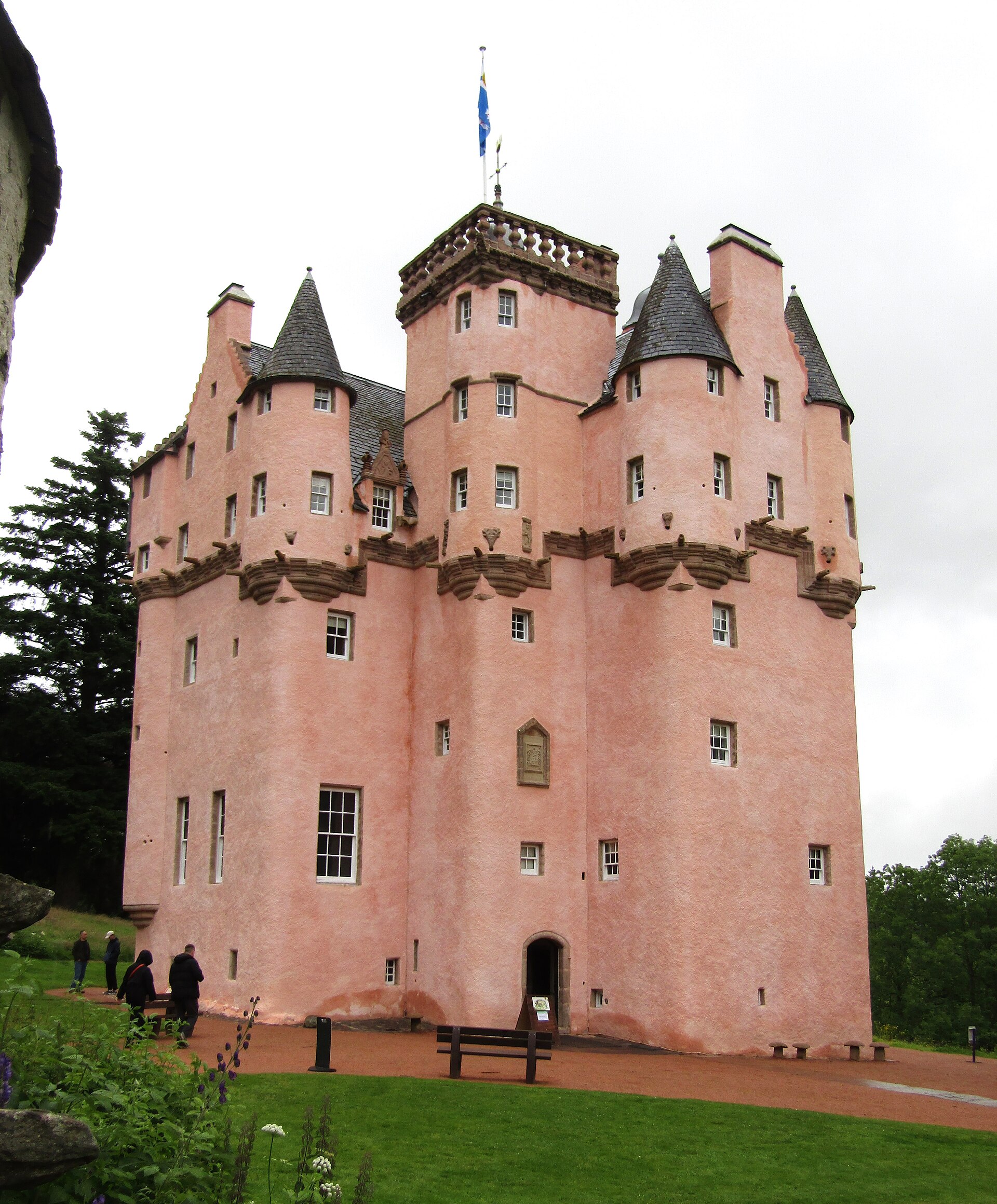 Craigievar Castle — image 4