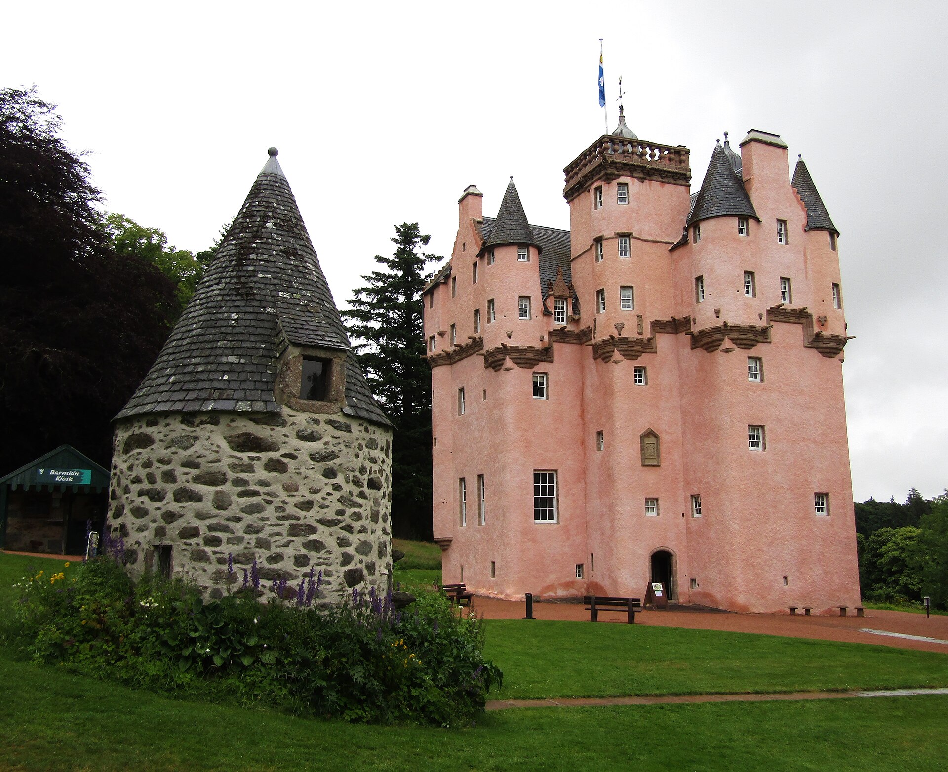 Craigievar Castle — image 5