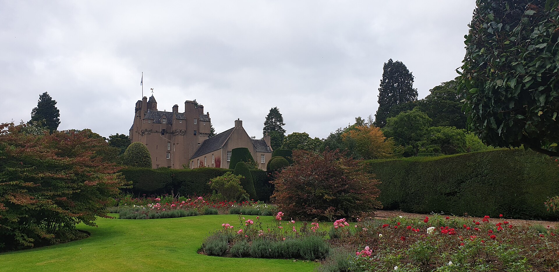 Crathes Castle — image 2