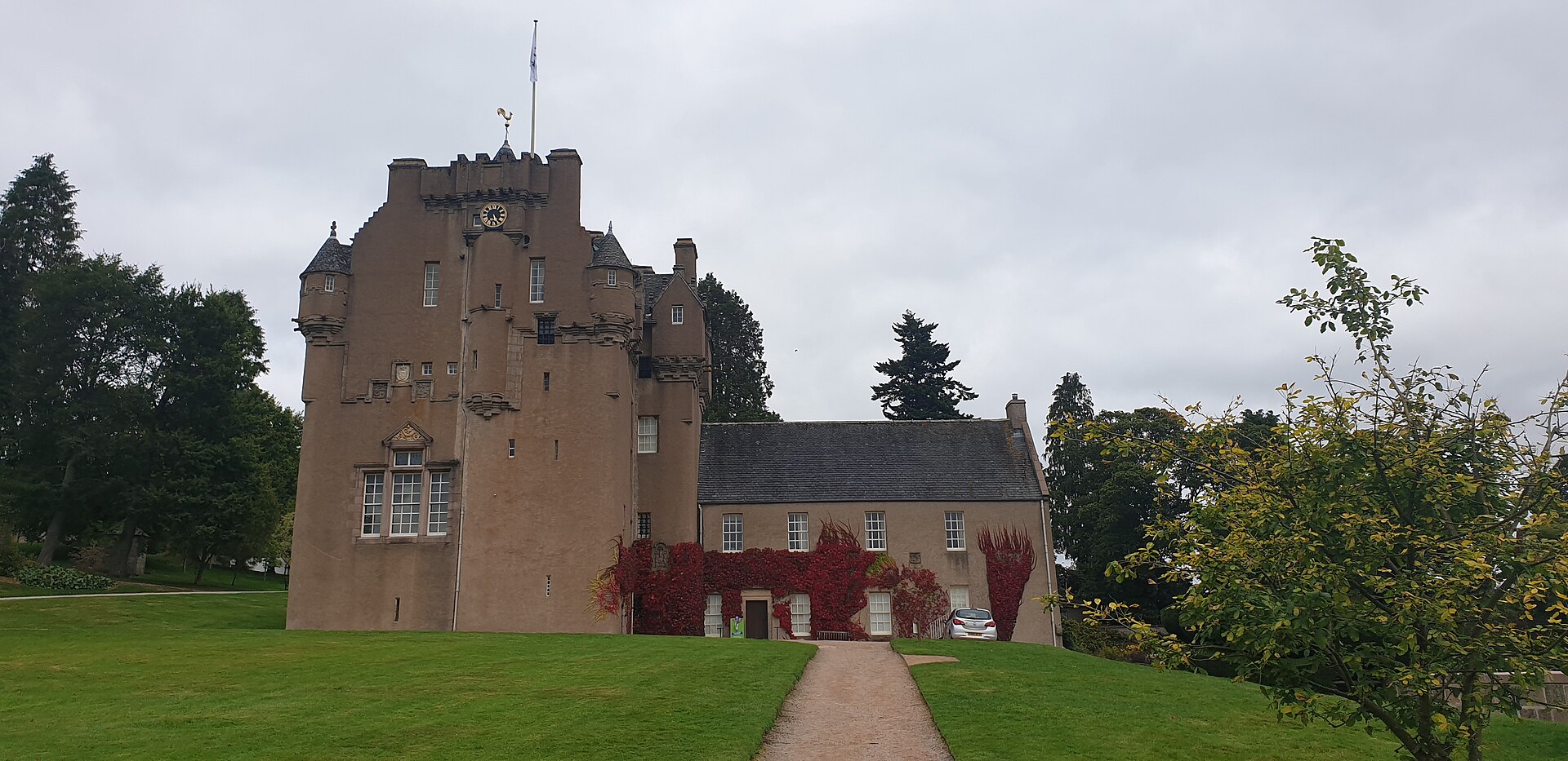 Crathes Castle — image 3