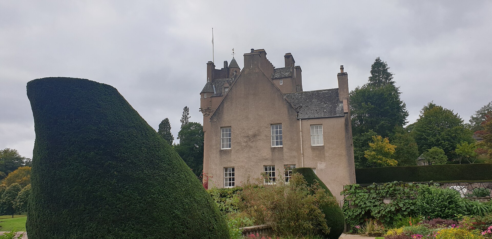 Crathes Castle — image 5