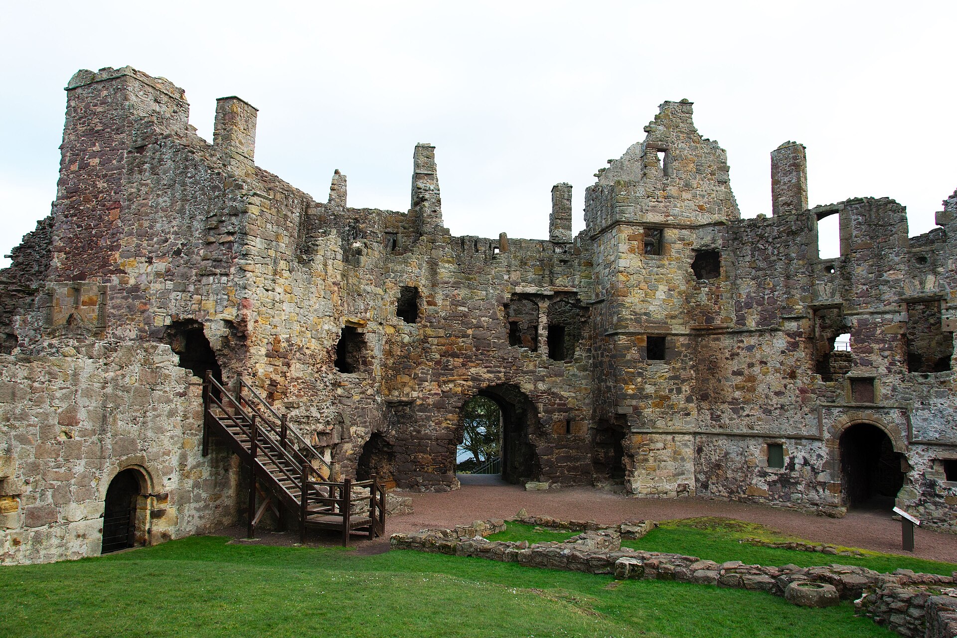 Dirleton Castle — image 6