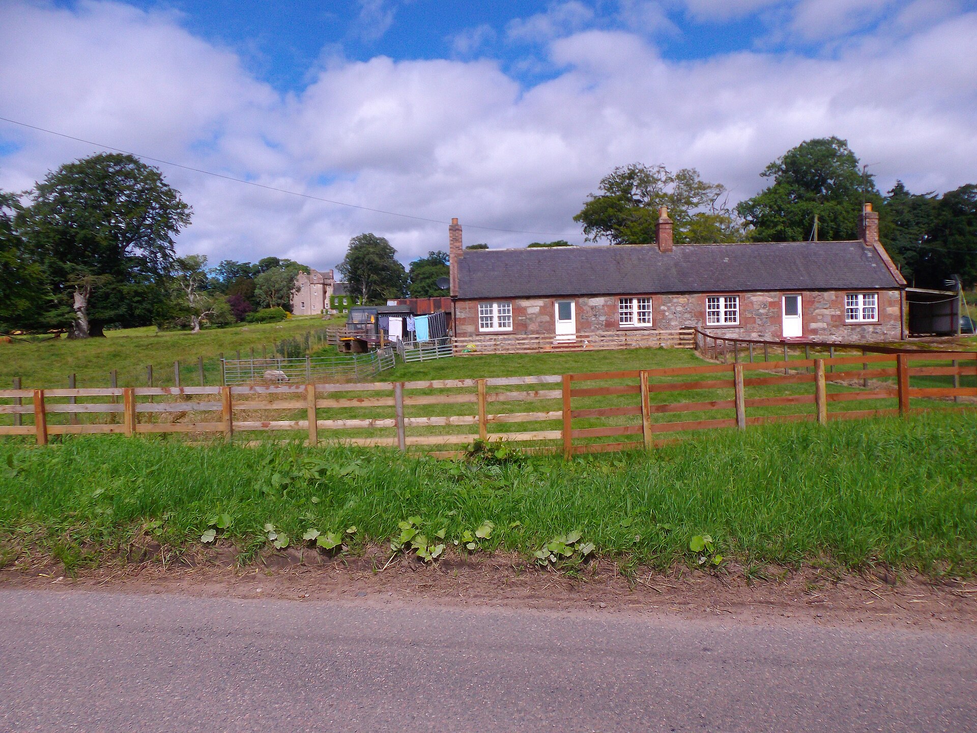 Dovecot, Balbegno Castle — image 2
