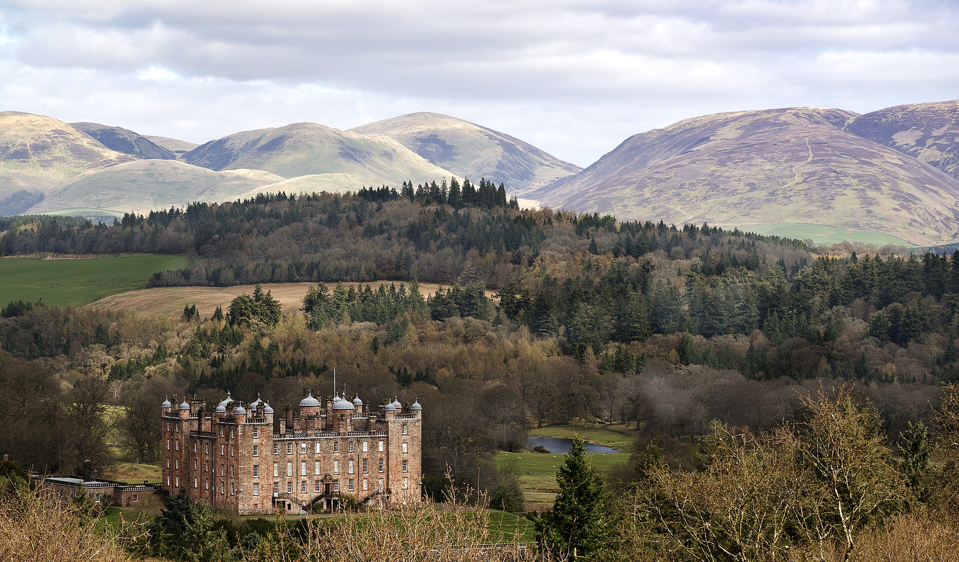 Drumlanrig Castle — image 2