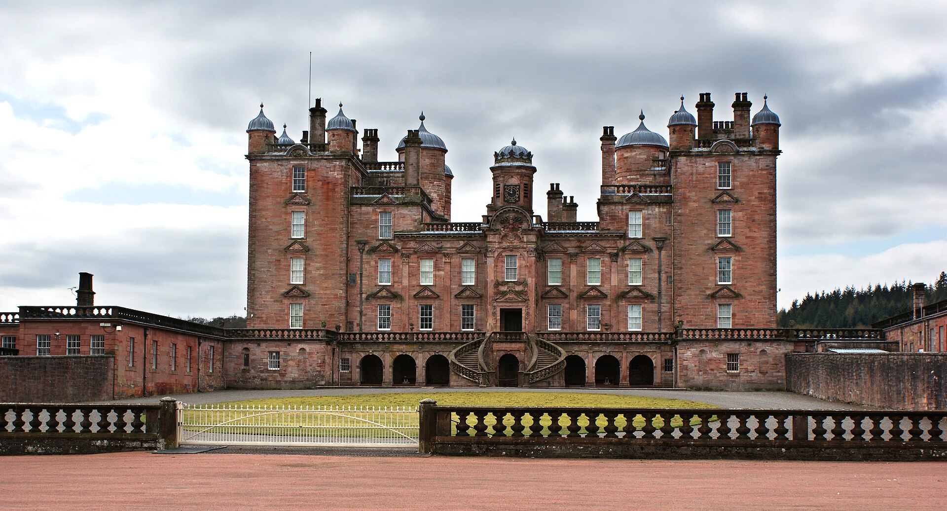 Drumlanrig Castle — image 4
