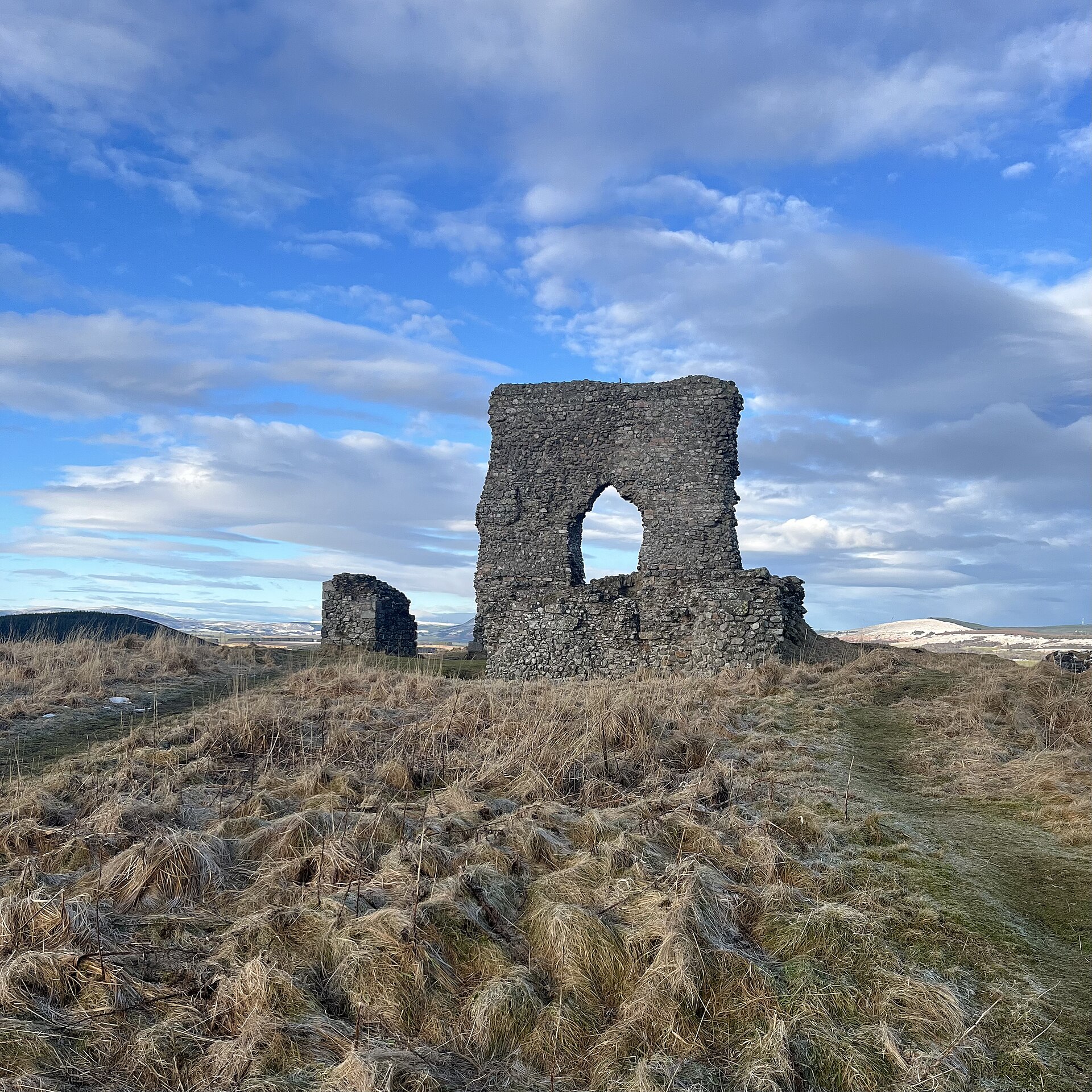 Dunnideer Castle — image 2