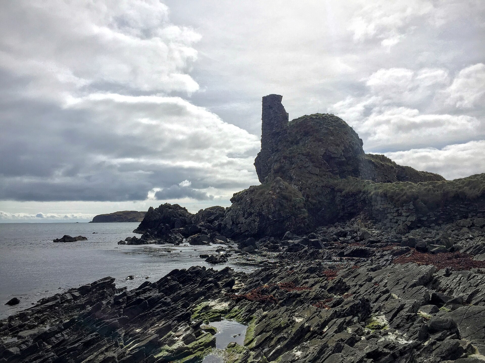 Dunyvaig Castle — image 3