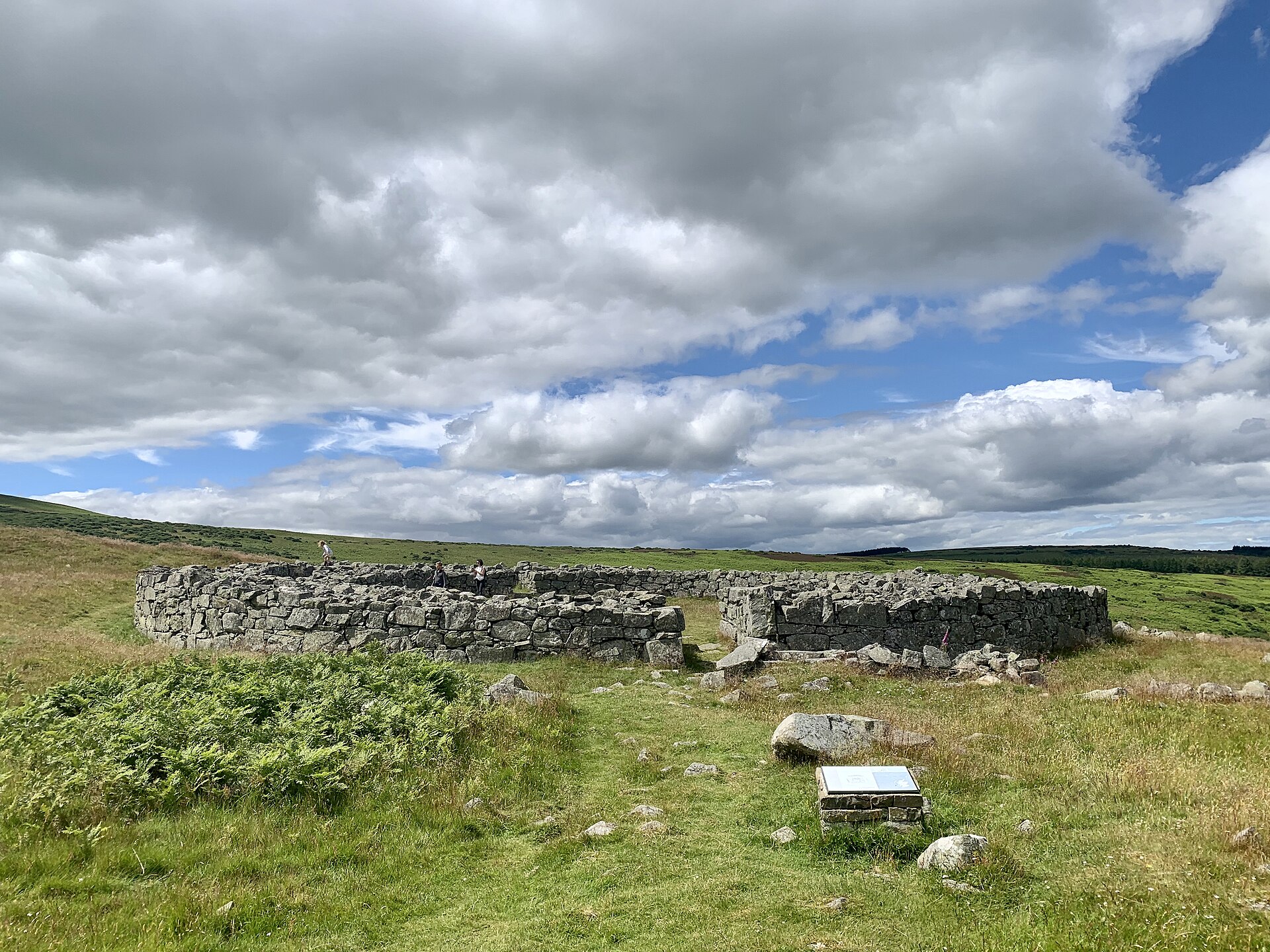 Edin's Hall Broch, Fort and Settlement — image 4