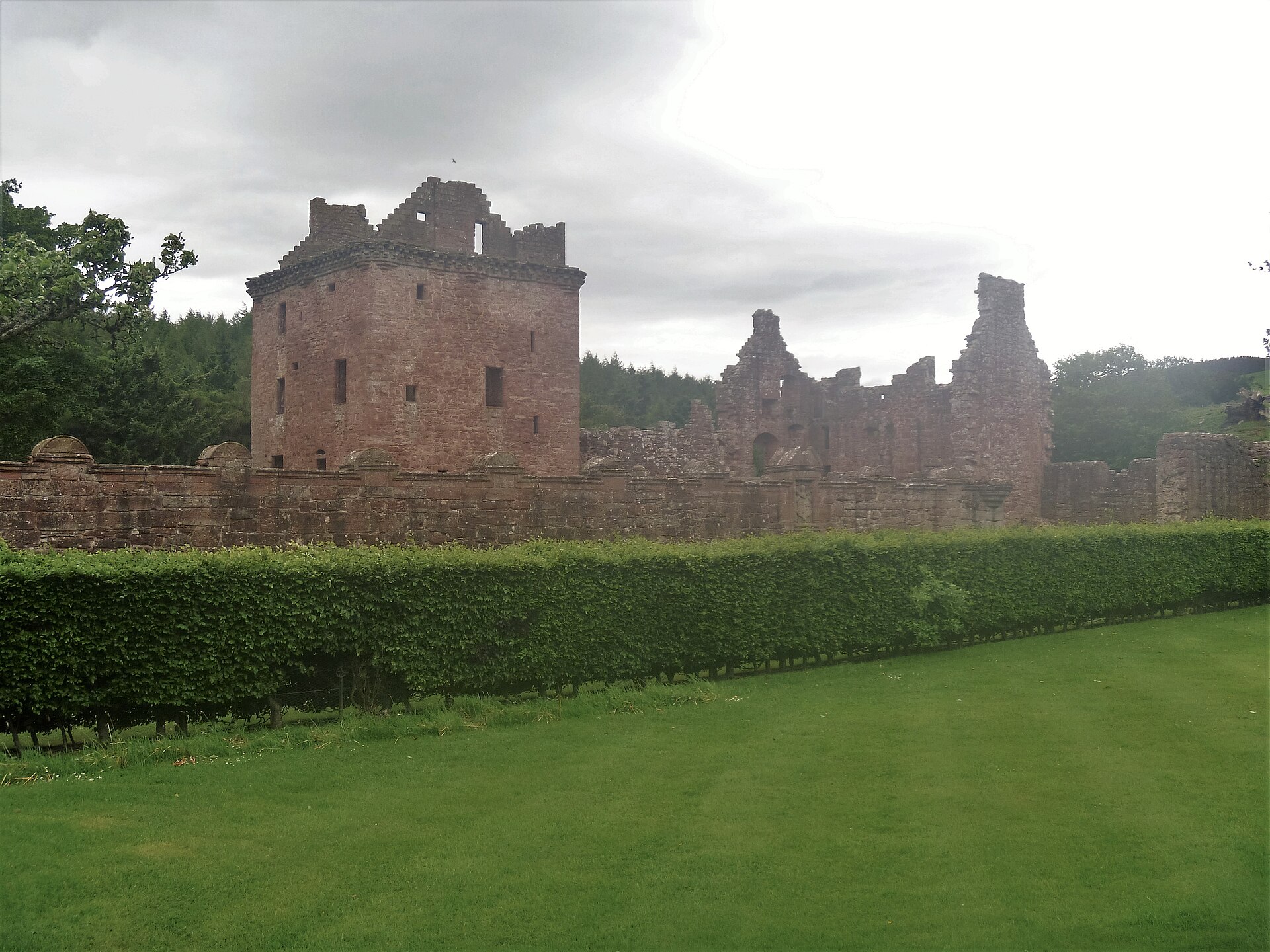 Edzell Castle and Garden — image 4