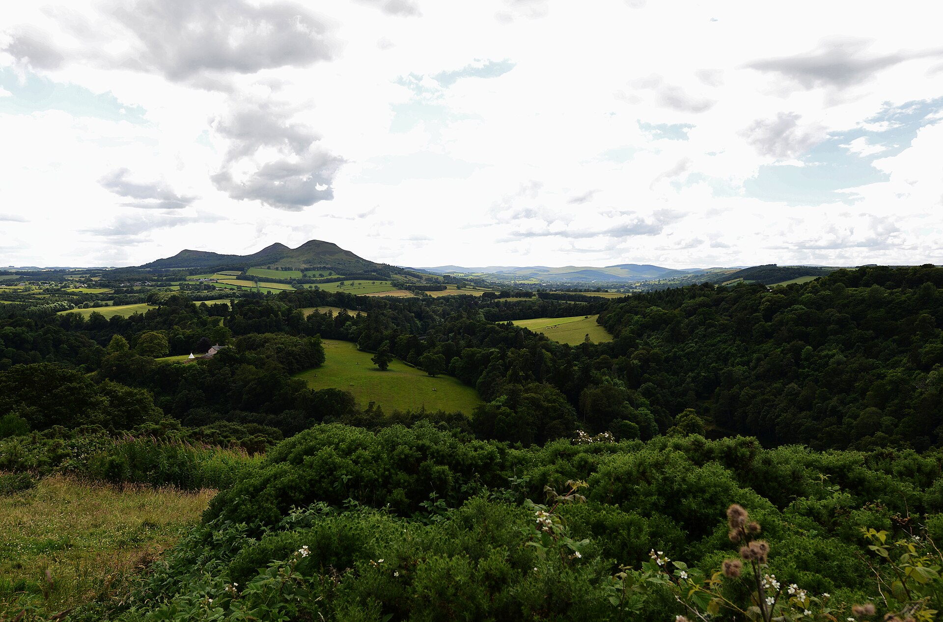 Eildon Hill North Hillfort — historical view