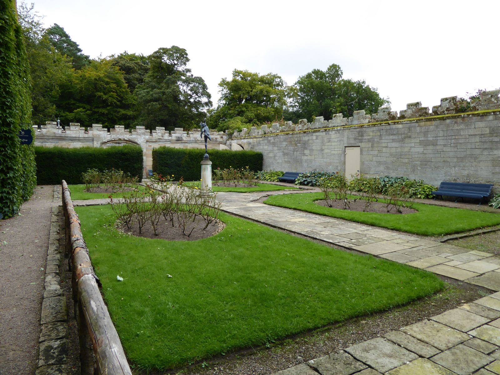 Floors Castle — image 4