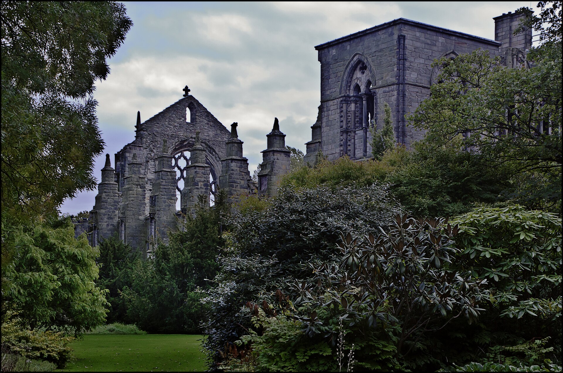 Holyrood Abbey — image 4