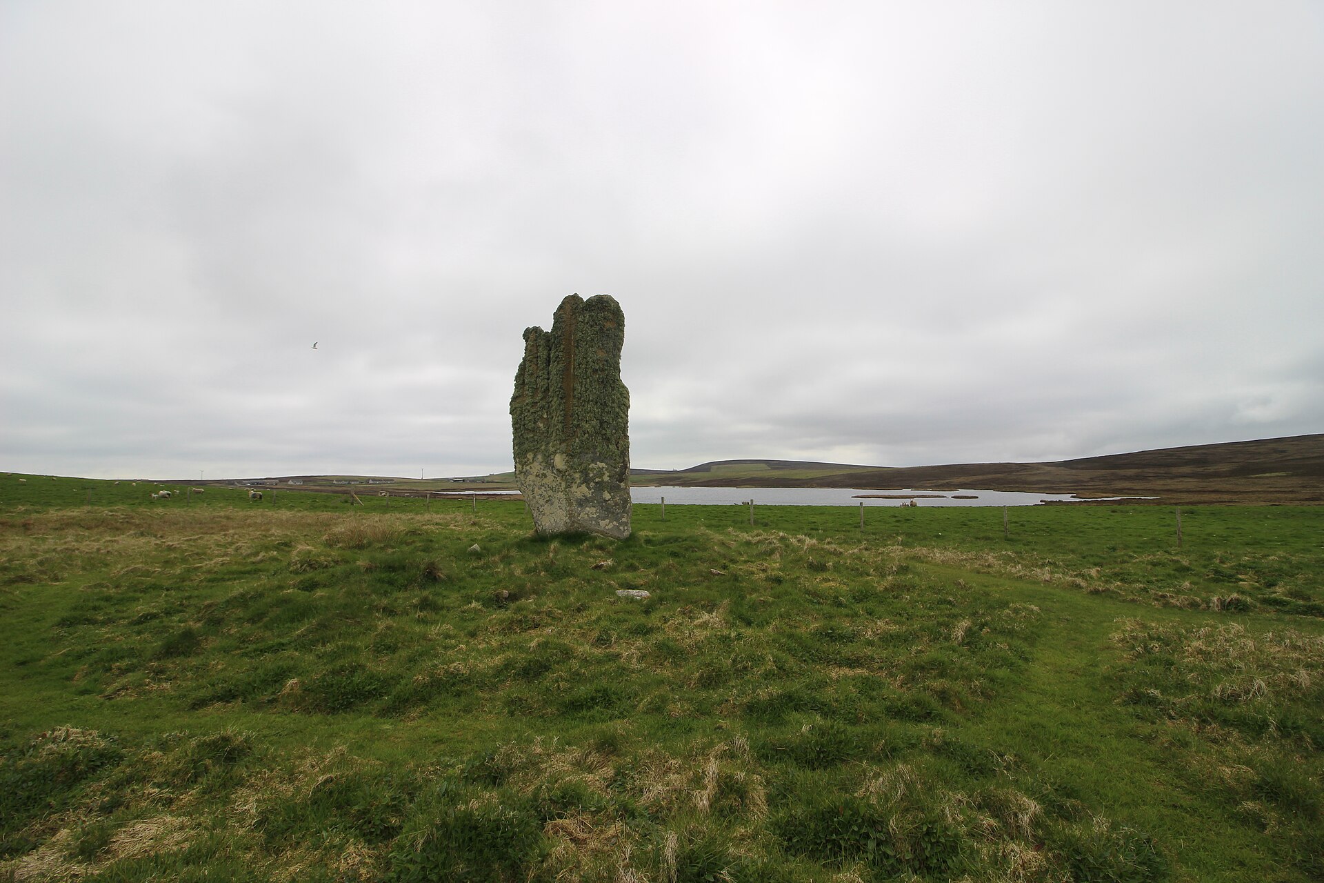 Huntersquoy chambered cairn — image 3