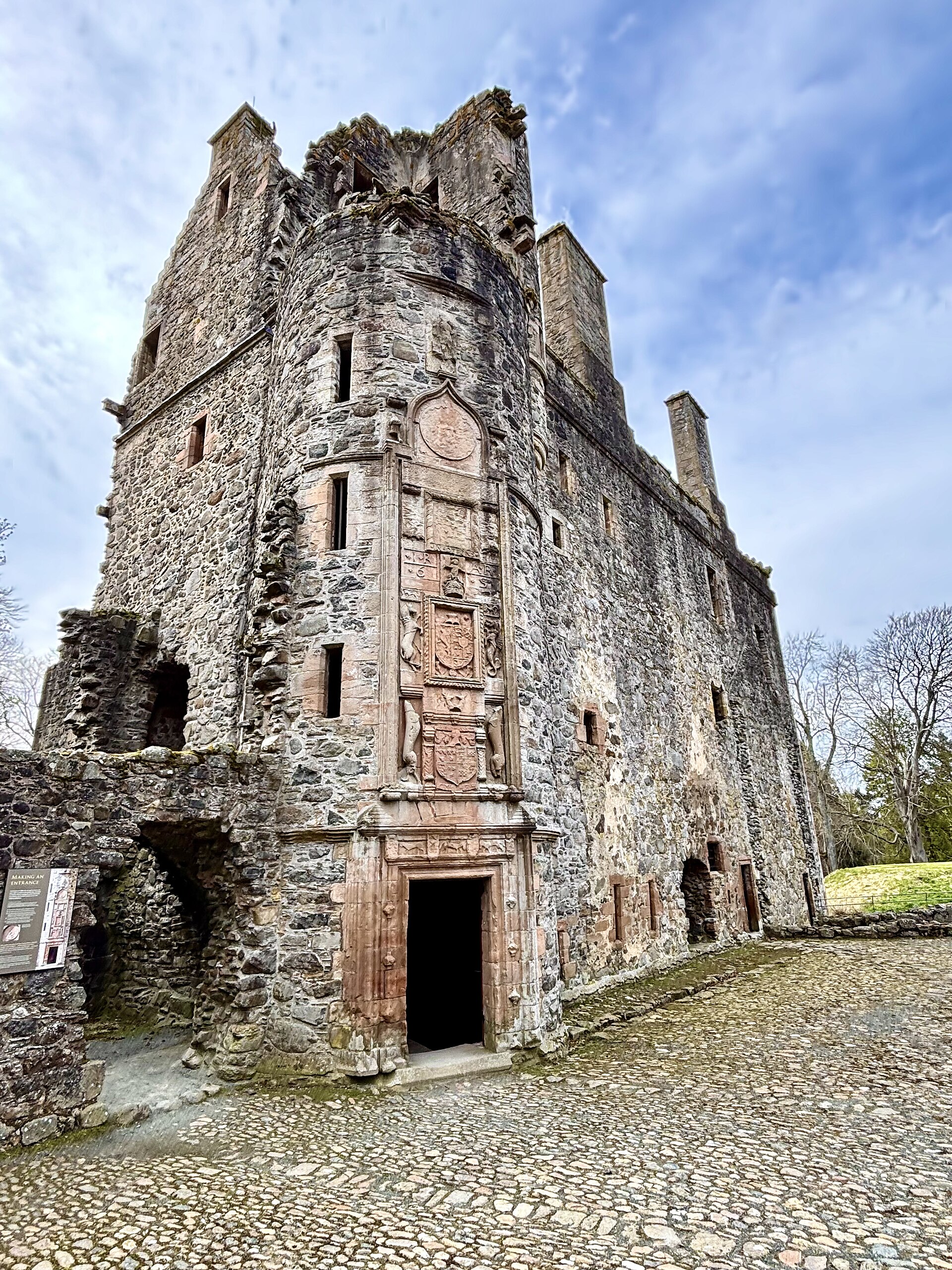Huntly Castle — image 2