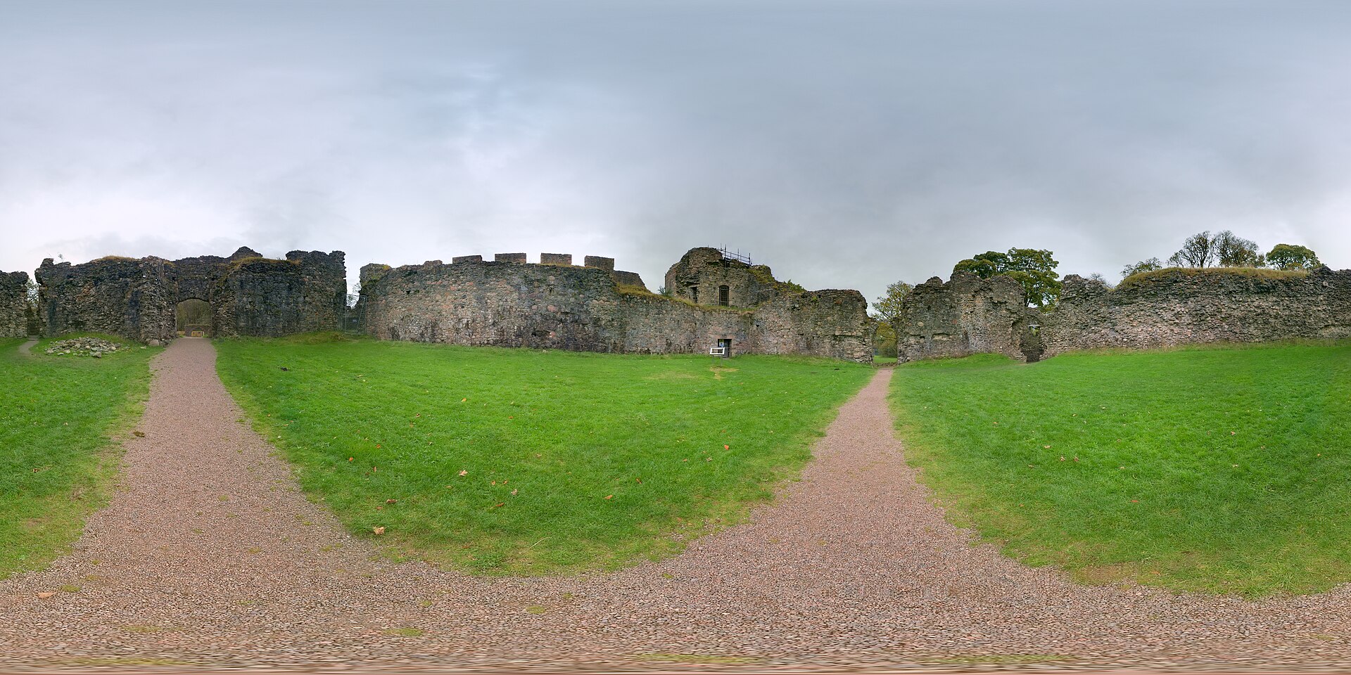 Inverlochy Castle — image 2