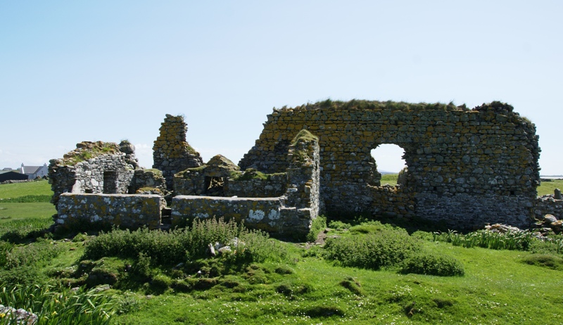 Teampull na Trionaid, Carinish, North Uist