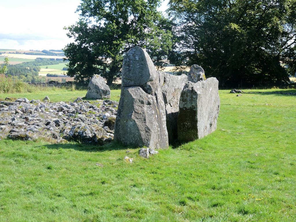 Loanhead of Daviot Stone Circle — image 3
