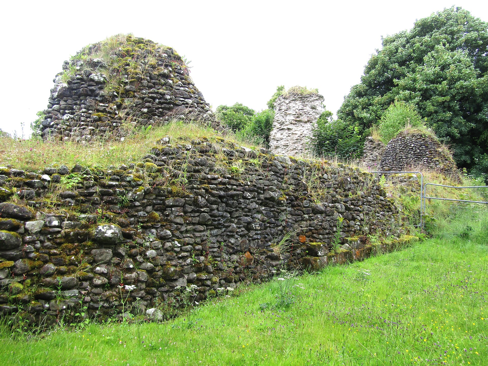 Lochmaben Castle — image 2