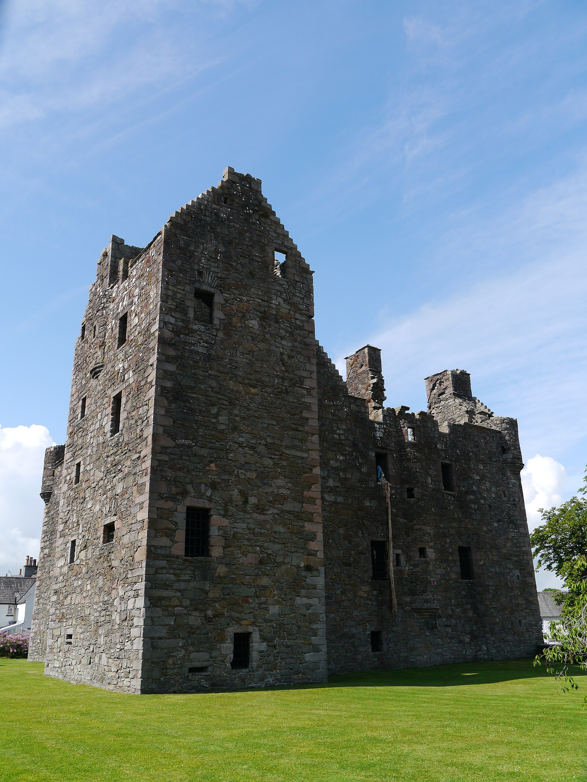 MacLellan's Castle — image 2