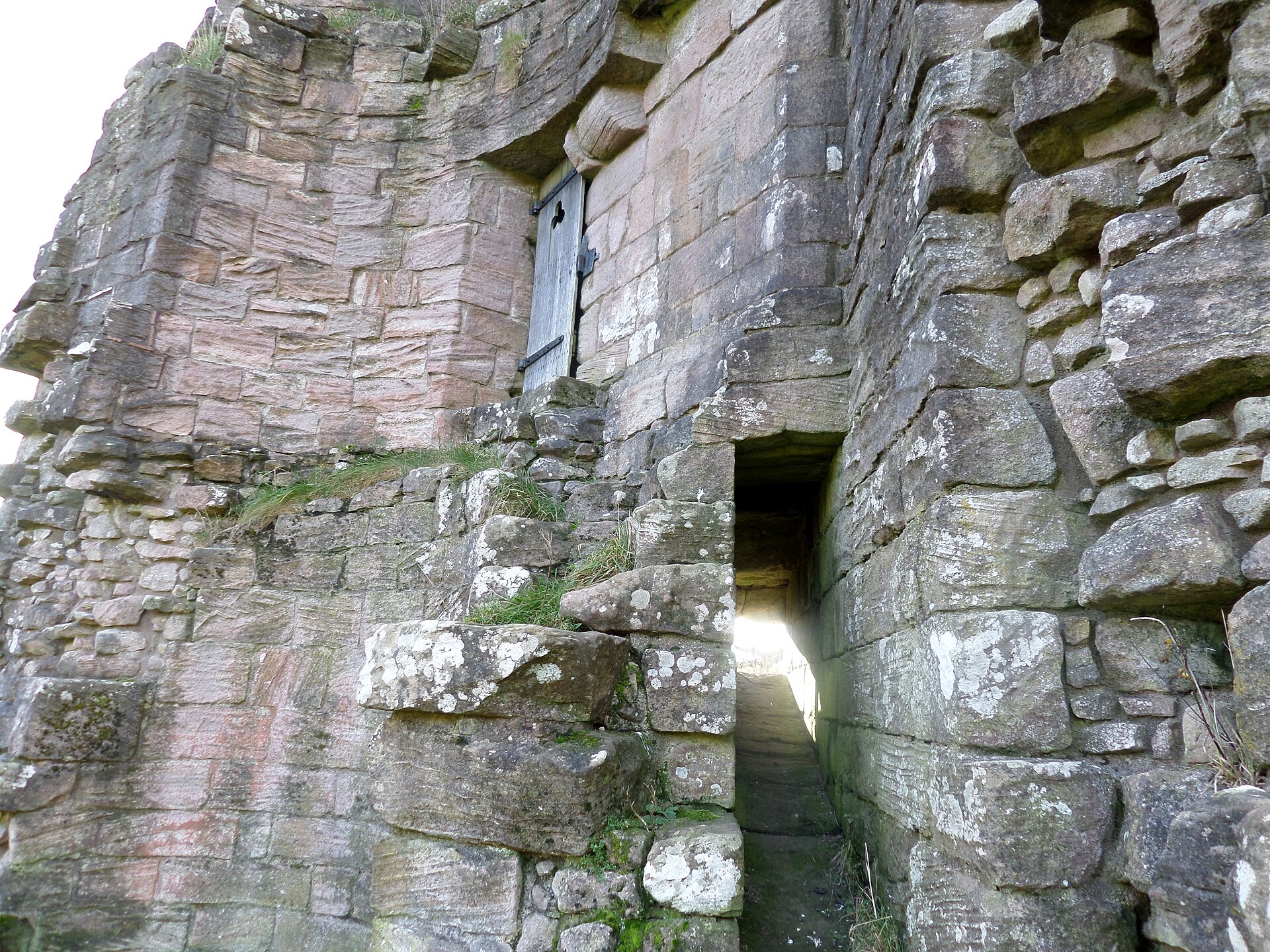 Morton Castle — image 2