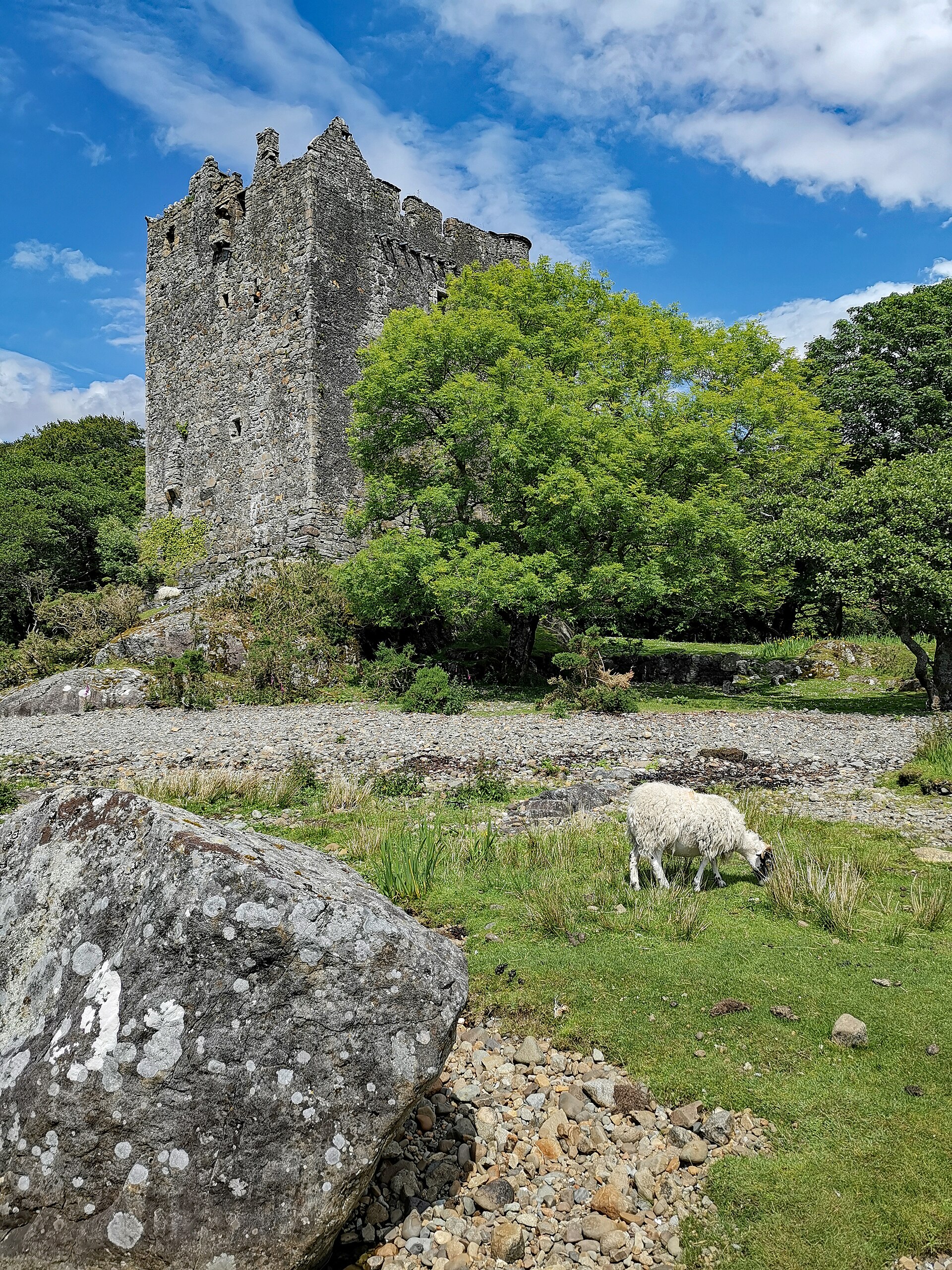 Moy Castle — image 2