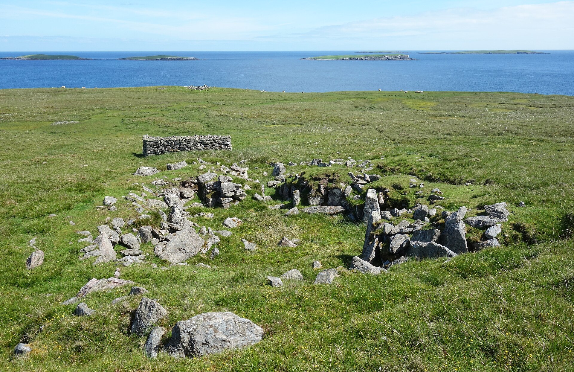 Pettigarths Field Cairns — image 3