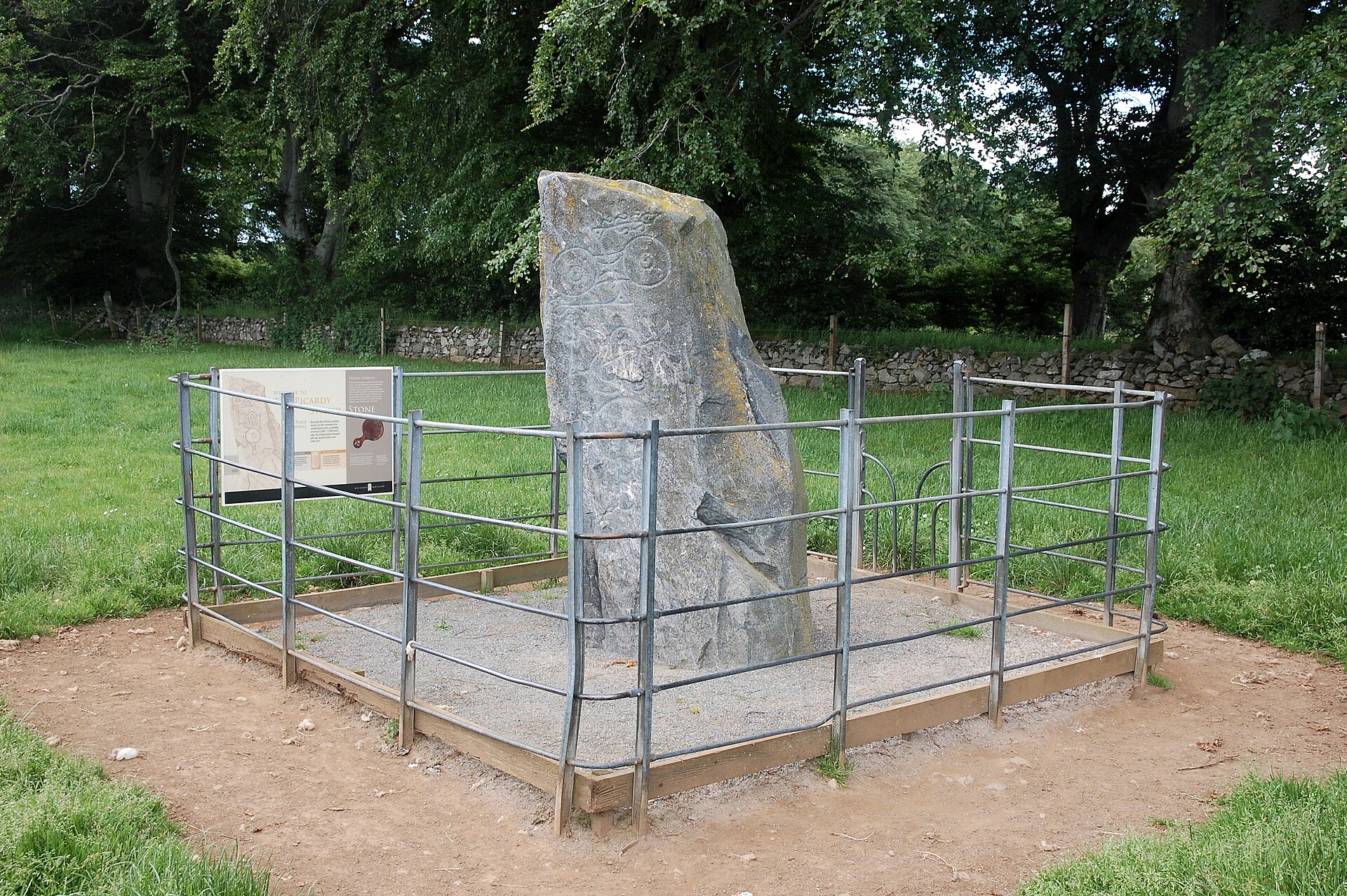 Picardy Symbol Stone — image 4