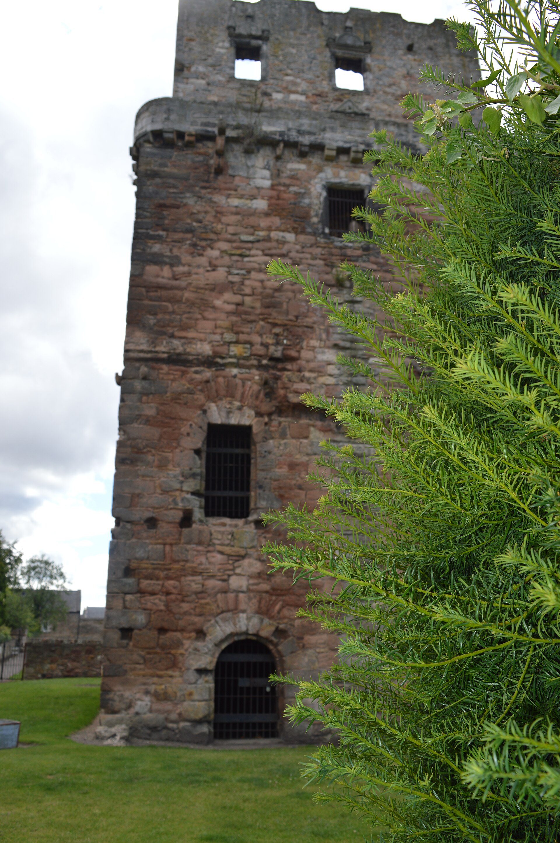 Preston Tower, East Lothian — image 4