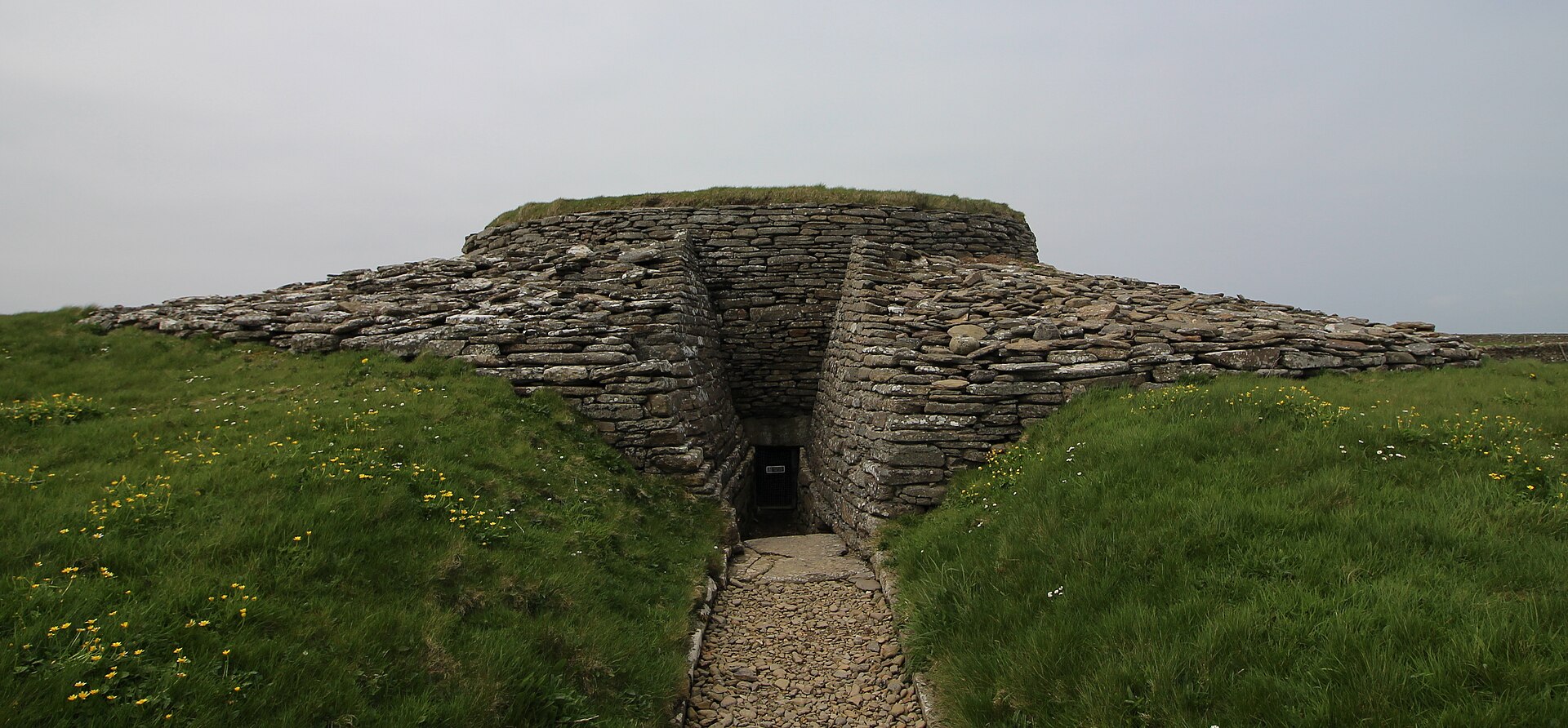 Quoyness Chambered Cairn — image 2