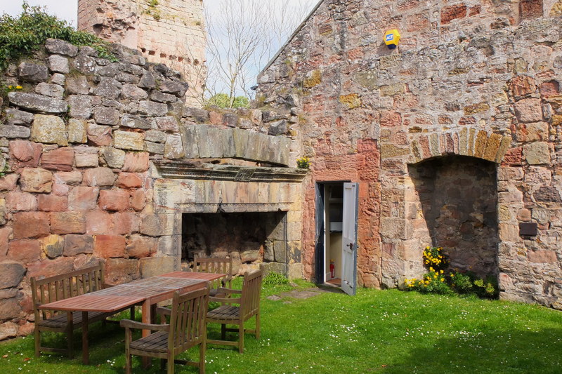Roslin Castle — image 4