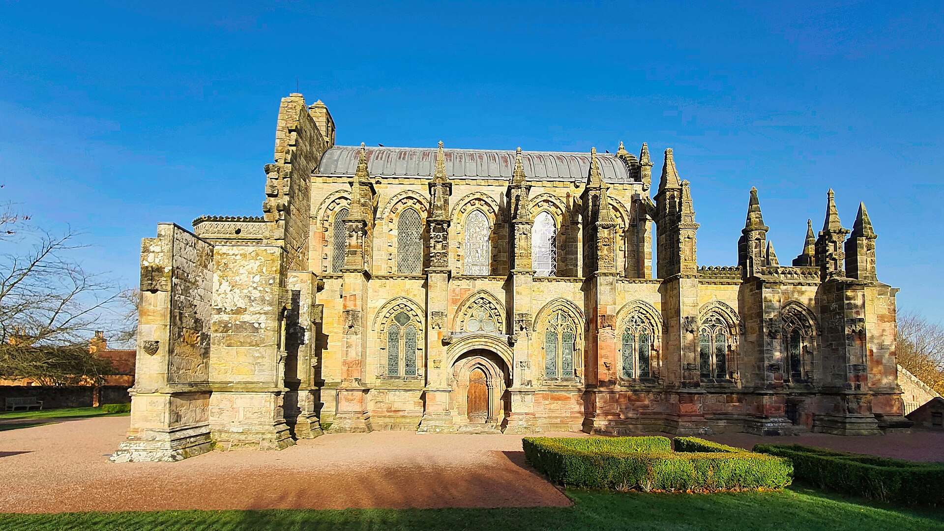 Rosslyn Chapel — image 3