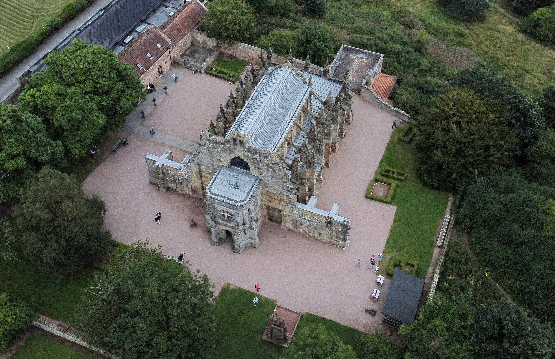 Rosslyn Chapel — image 4