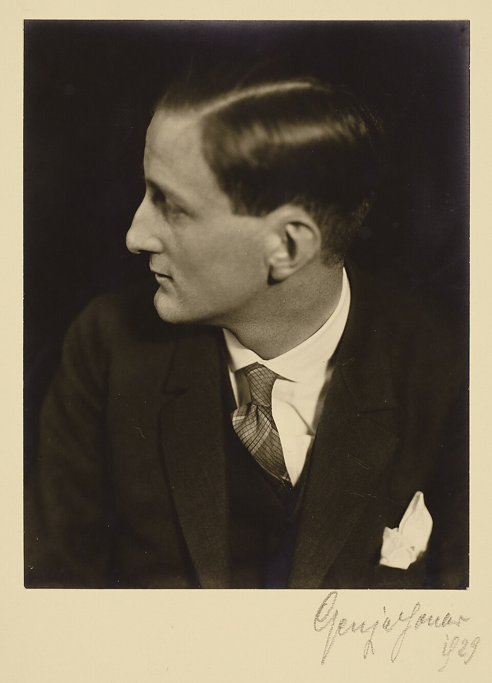 Portrait — Nikolaus Pevsner