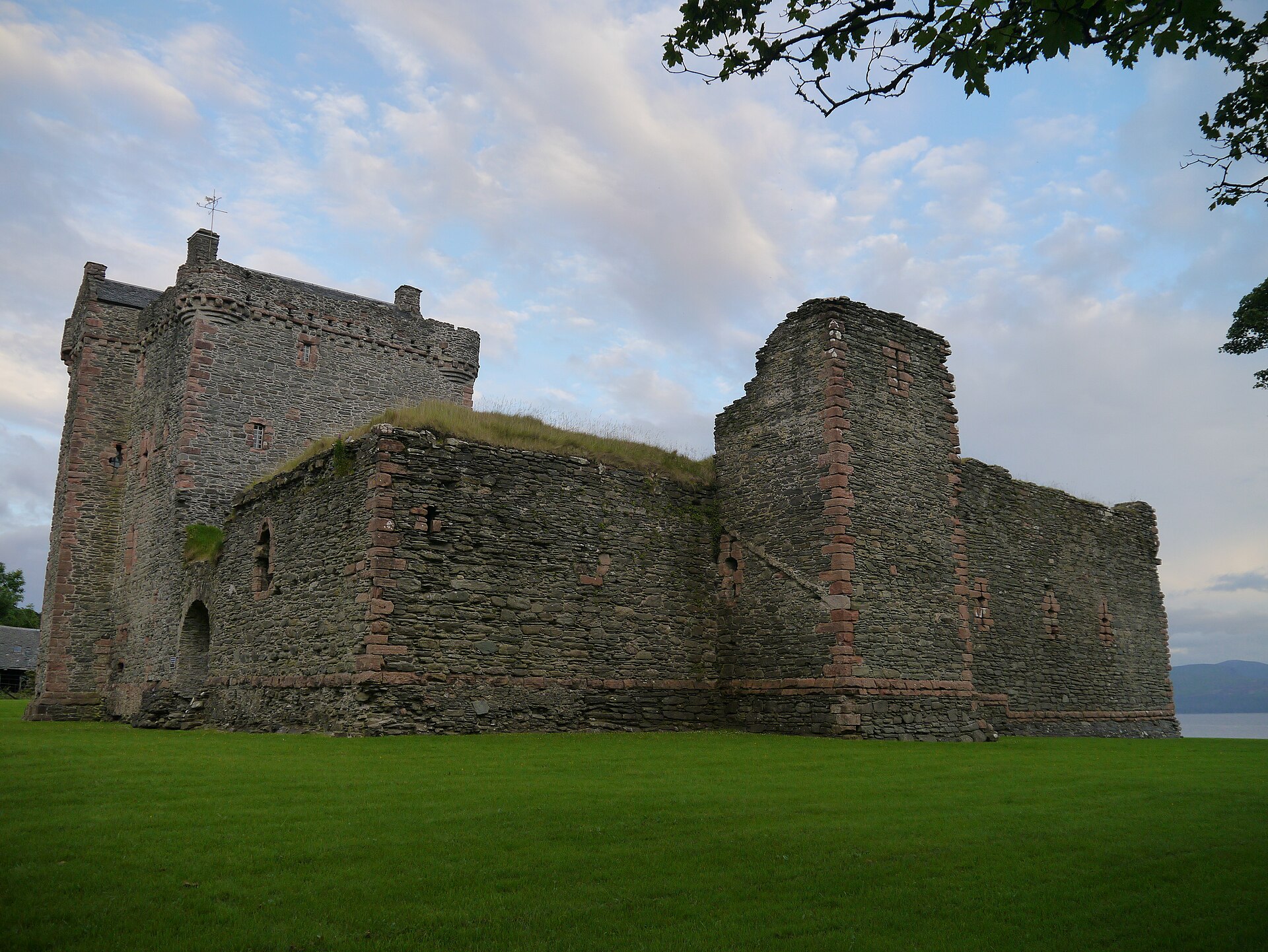 Skipness Castle — image 3