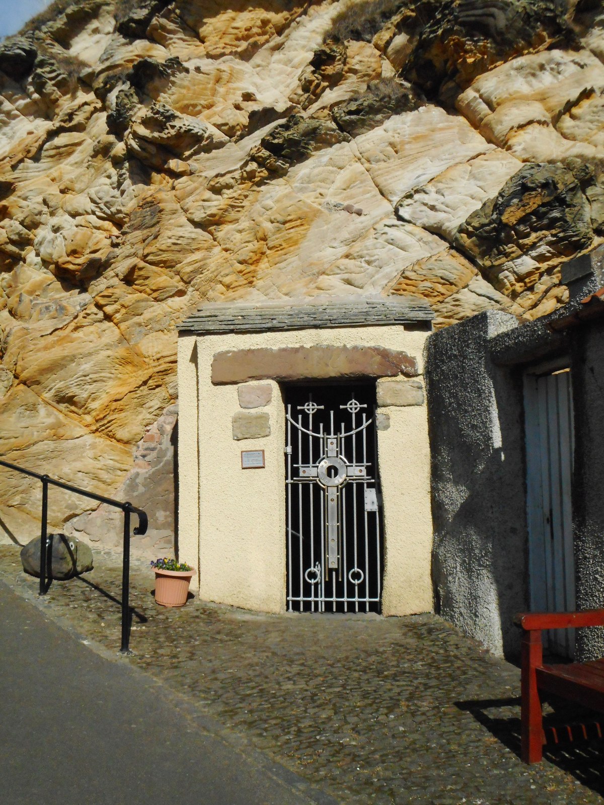 St Fillan's Cave and Well, Pittenweem — image 2