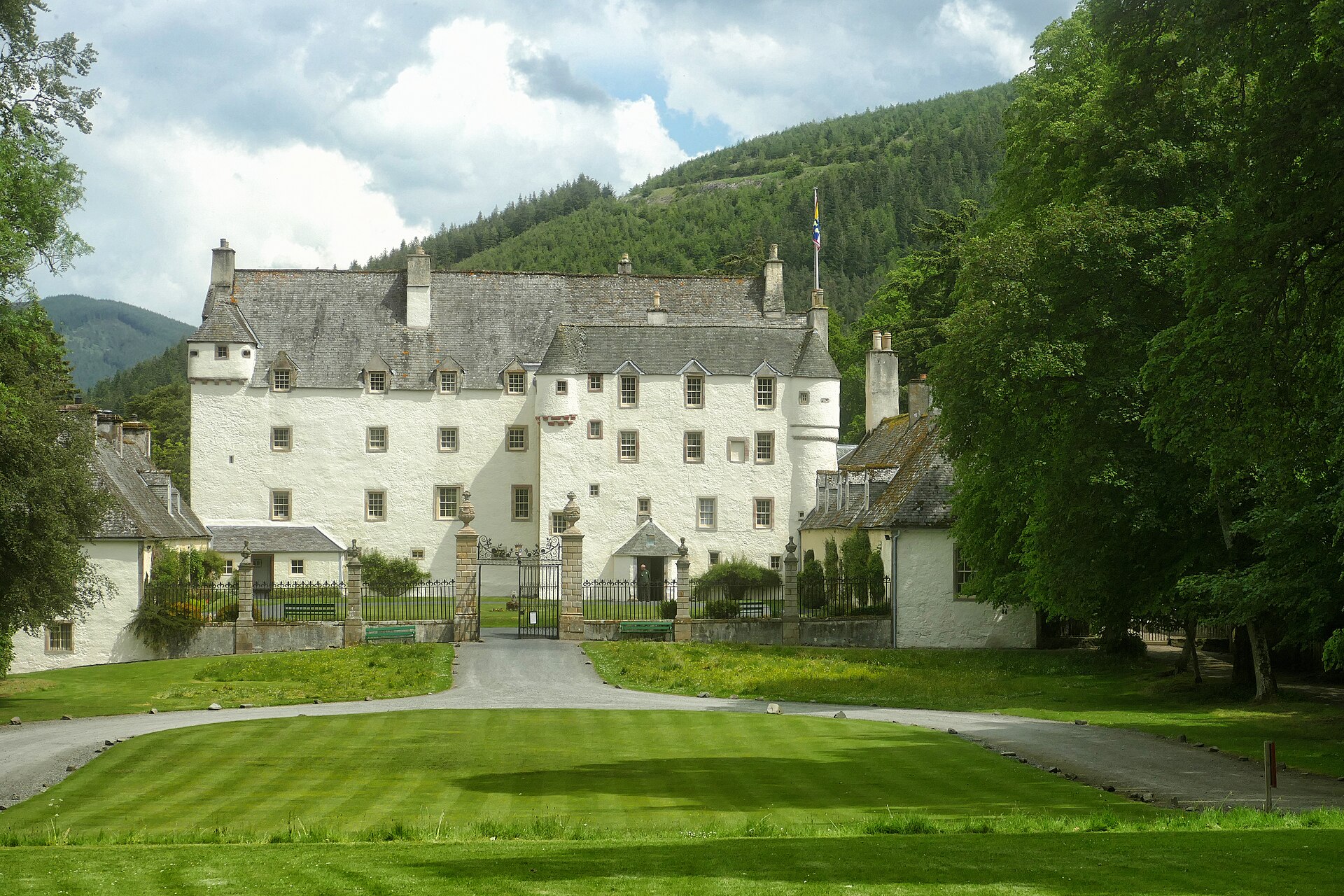 Traquair House — image 3