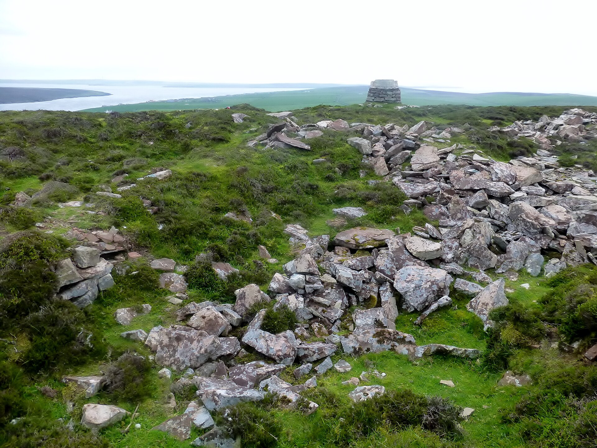 Vinquoy chambered cairn — image 2