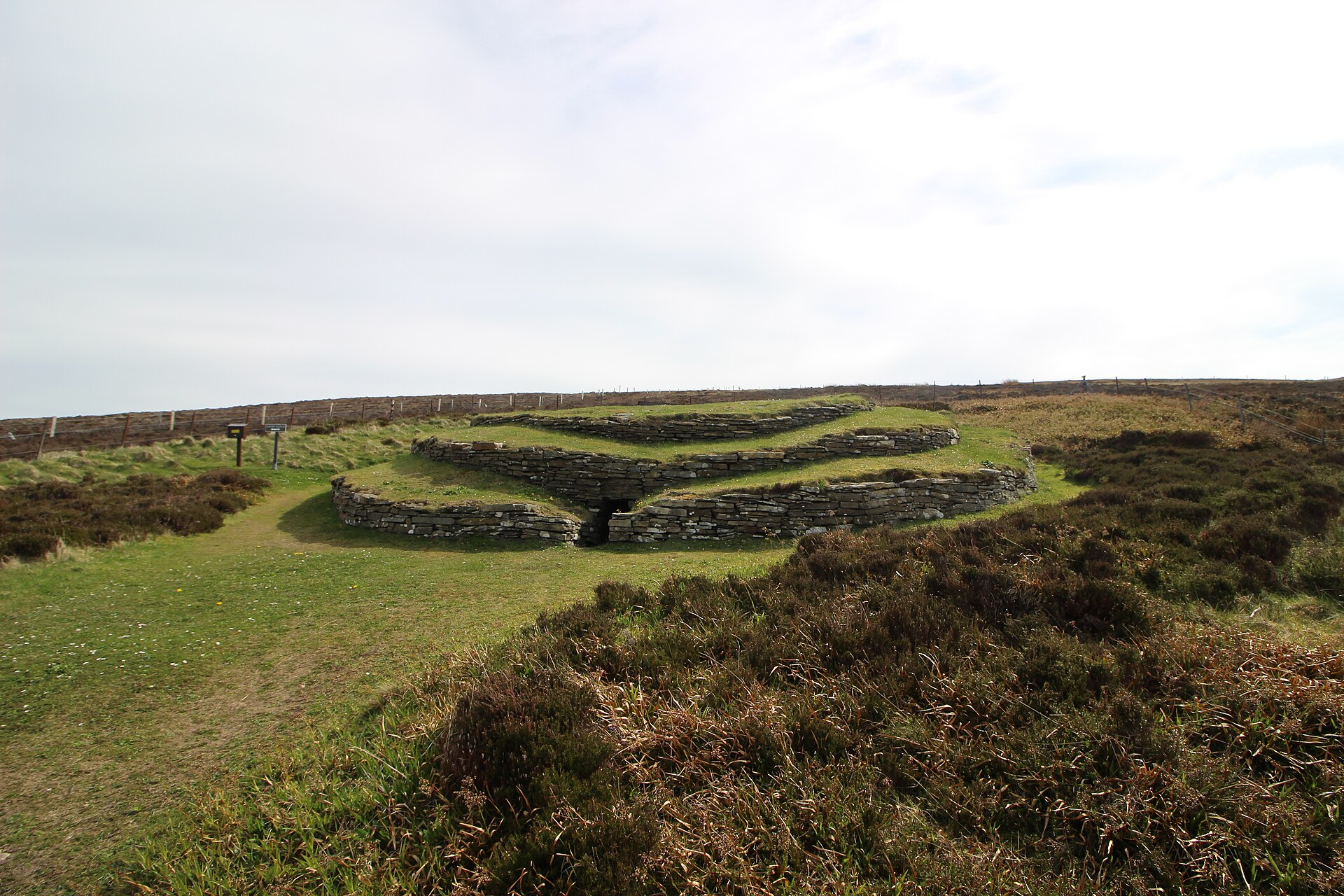 Wideford Hill chambered cairn — image 2